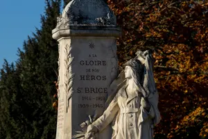 Monument aux morts saint-Brice Photo réalisée par Iannpict photographe d évènementiel